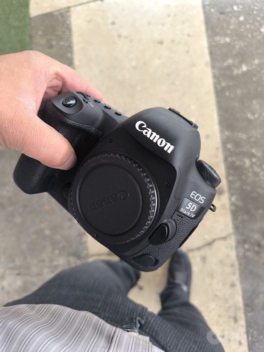 Canon Mark4 bodi sotilad
