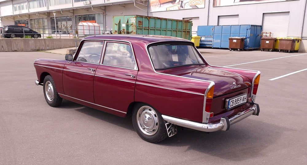 Кола под наем за бал, сватба или друг специялен повод! Под наем ретро