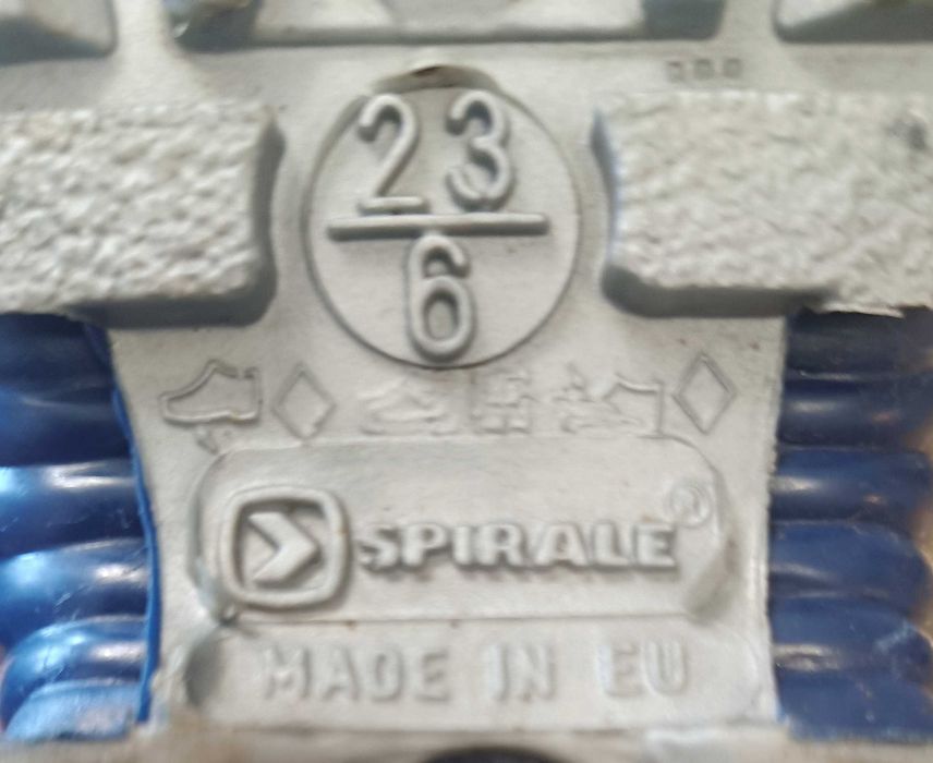 Детски апрески Колев и Колев