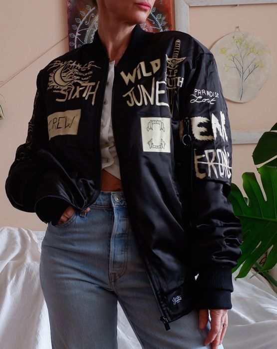 Бомбър Sixt June черен