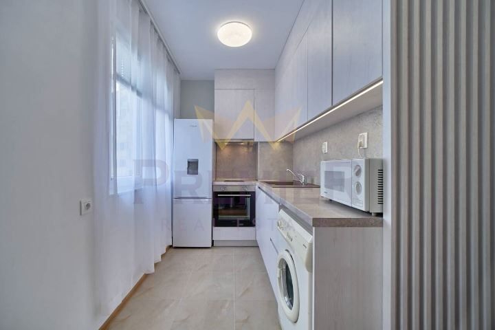 Дава се под наем Тристаен апартамент в Варна, Владислав Варненчик - 71 кв.м за 550 € - Снимка #2