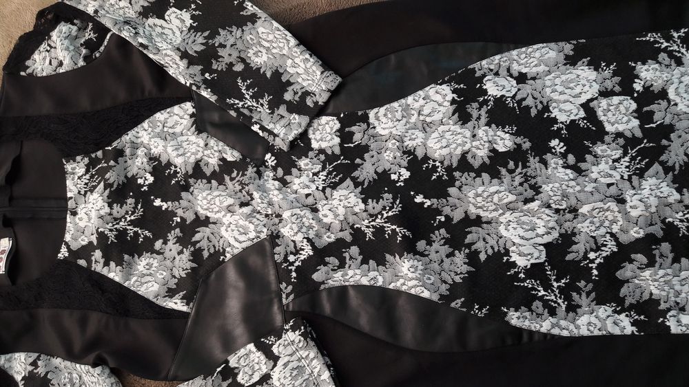 Чисто НОВА кожена рокля с дантели