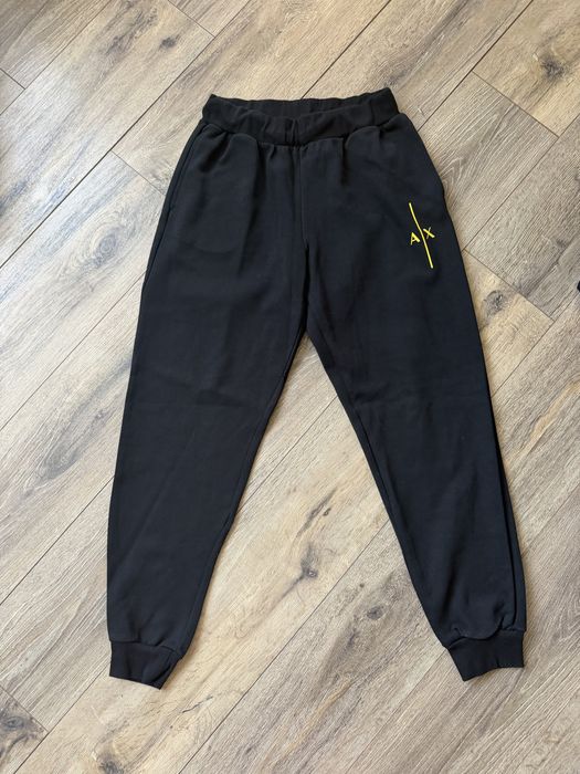 Чисто нов екип armani exchange
