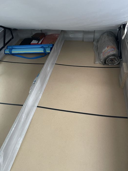 Спалня с матрал 160/200