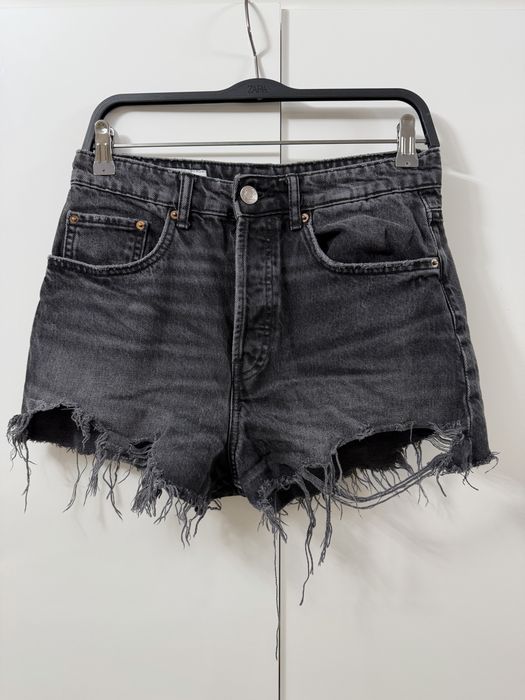 Къси панталонки Zara