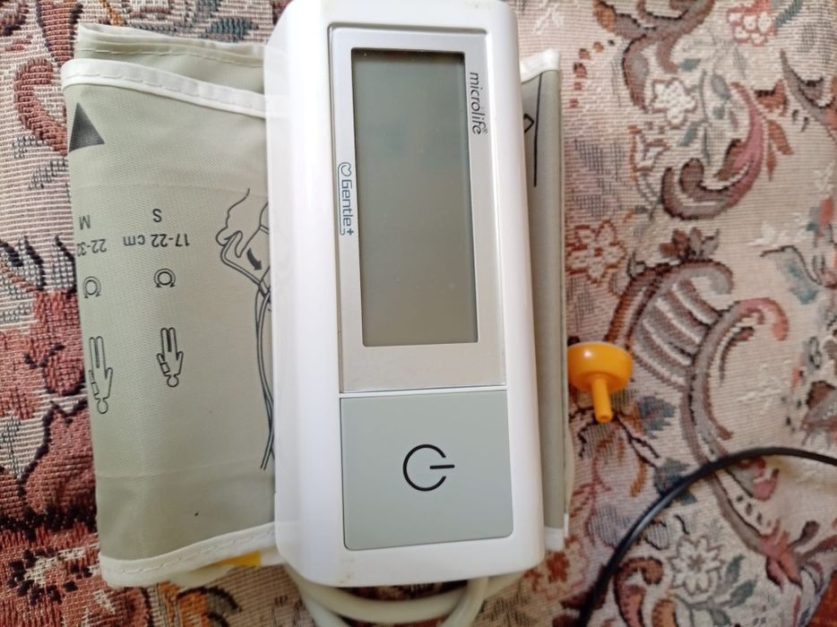 tensiometrul digital de braț Microlife BP A1 Easy