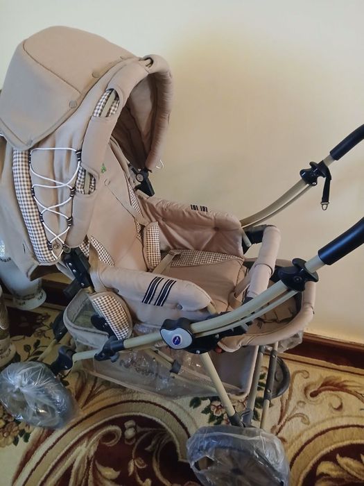 Bolalar kolyaskasi sotiladi