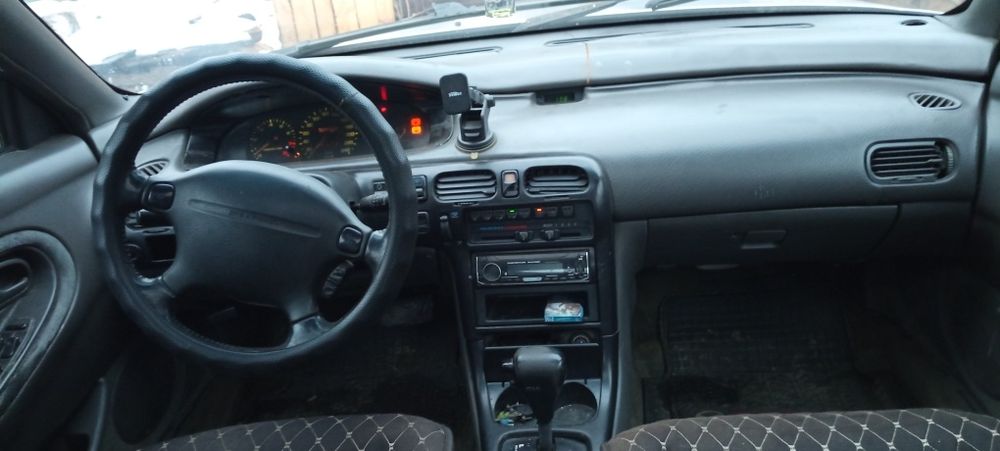 Мазда 626 Кронос на ходу