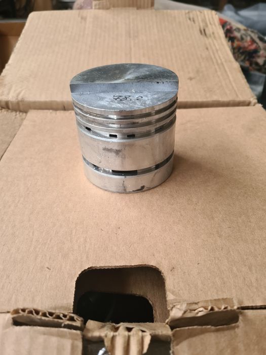 Поршни с кольцами на компрессор СО-7Б