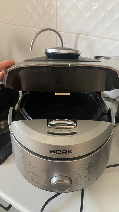 Срочно продам  мультиварку BORK