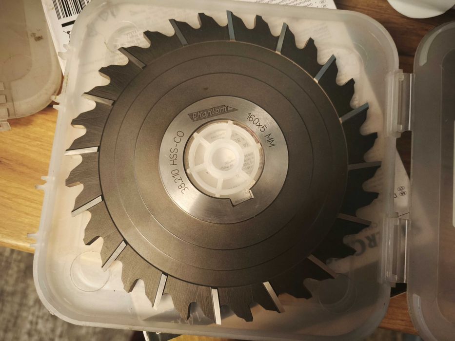 Phantom 160x5 și 160x6 pentru CNC