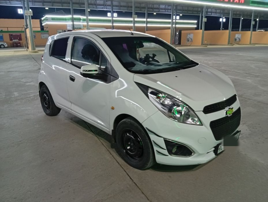 Спарк 2011-й, пол люкс, метан