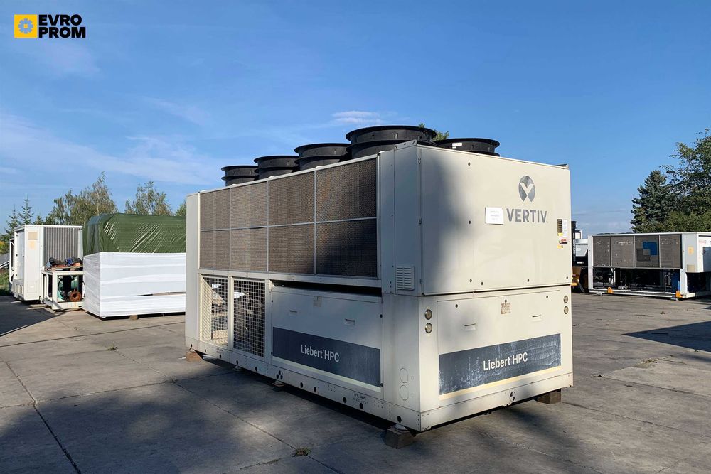 Chiller răcit cu aer LIEBERT FL4039 – 396 kW | chiller 400 kw pret | Freecooling | Modul hidraulic | Second hand