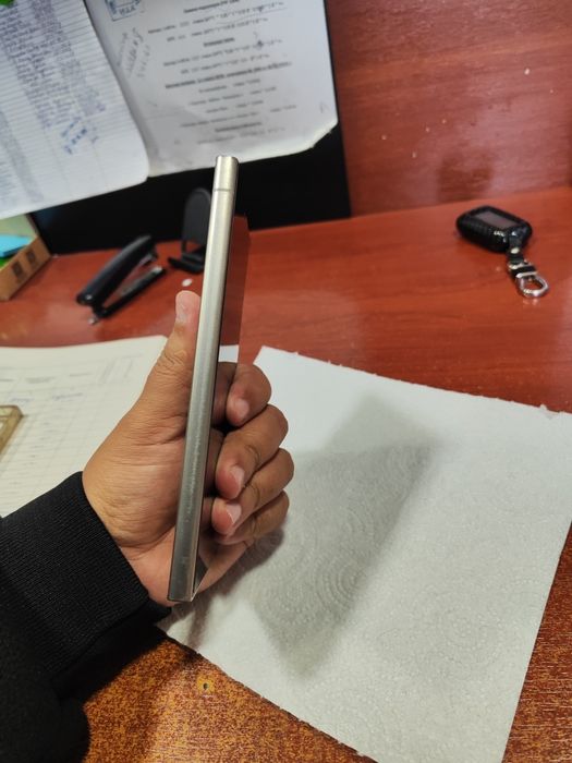 Samsung s 24 ultra vietnam  256 gb  aybi yoq