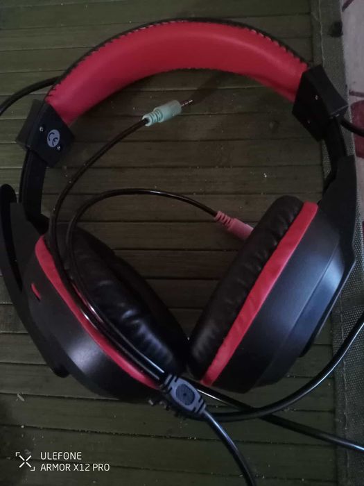 нови аудио слушалки с кабел