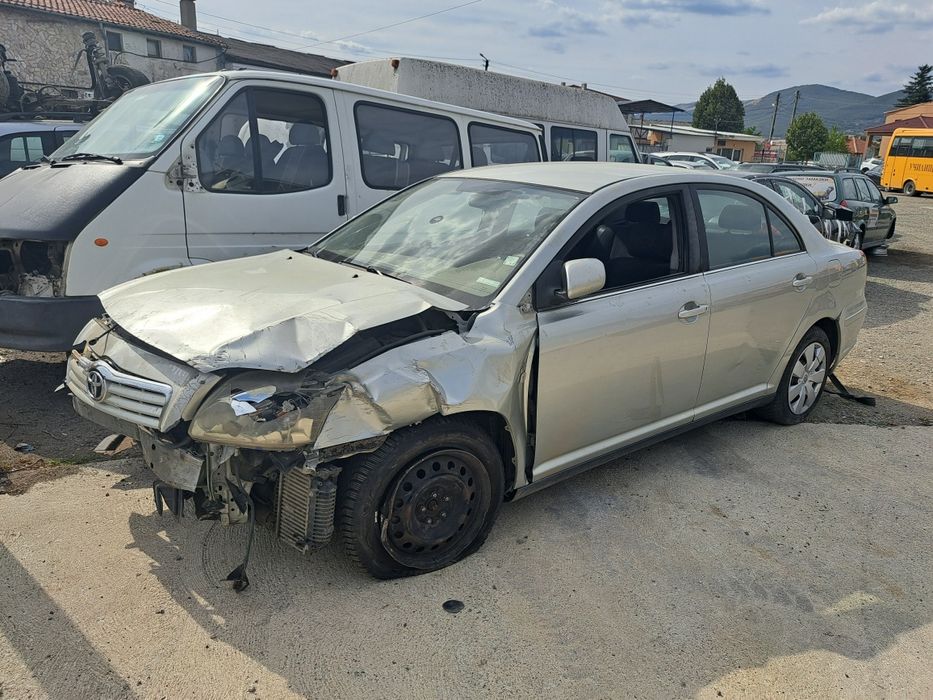 Тойота Авенсис 2.0 D на части !