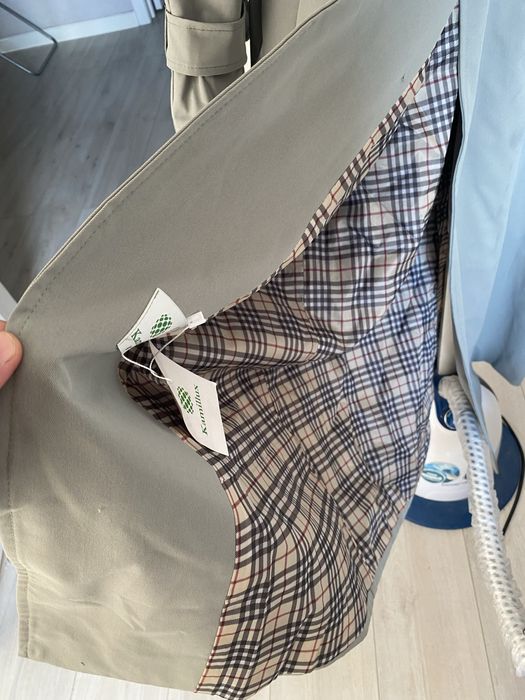 Продаю тренч плащ