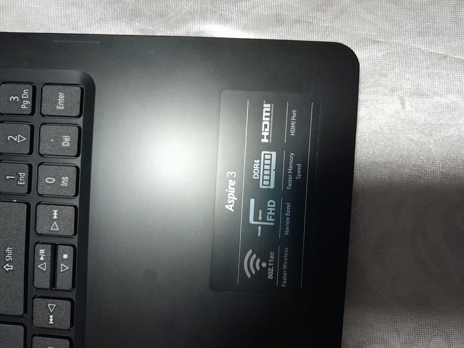 Acer Noutbook sotiladi