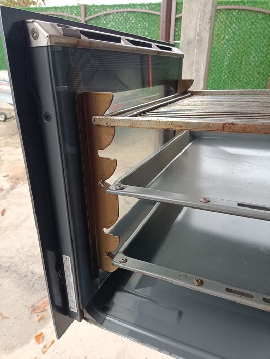 Комплект фурна BOSCH с керамичен плод