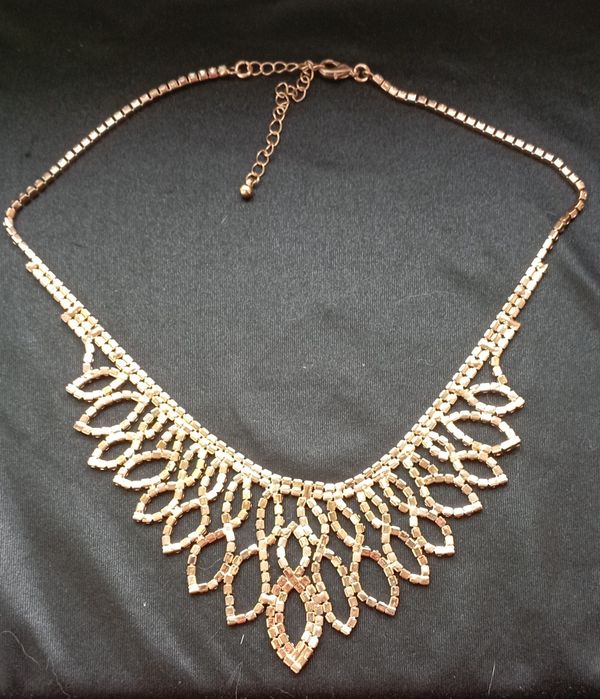 Колье (ожерелье) серебряное.