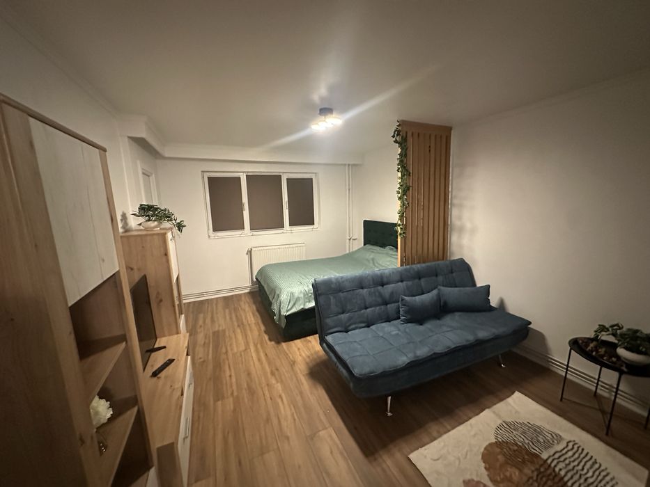 Inchiriez garsoniera