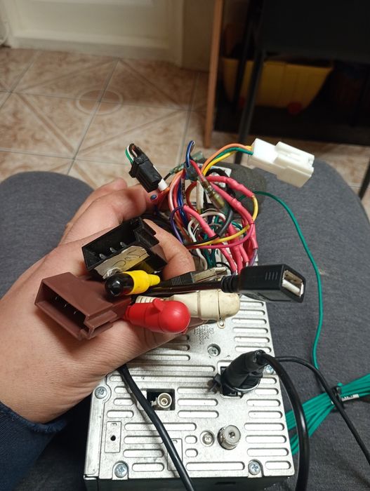 Navigatie auto 
Model DGU-6E14-ND1 (EU)
cu bluethooth, car play, radio