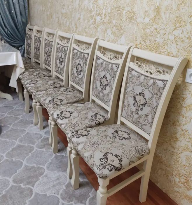 Стол деревянный