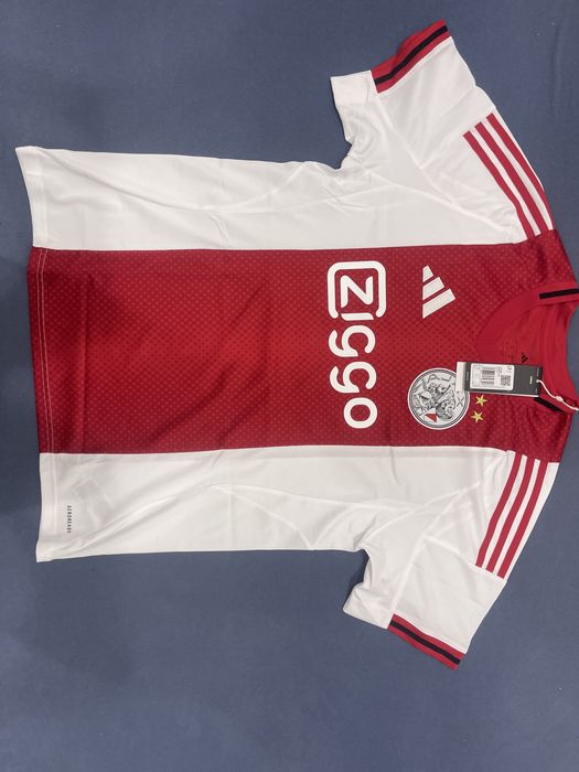 Tricouri fotbal diferite marimi !