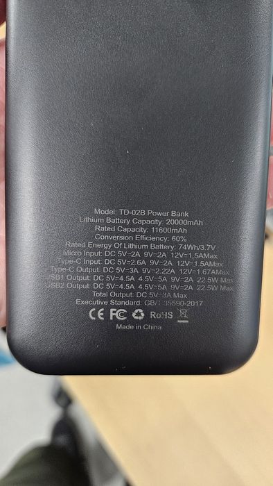 Vand power bank baterie externa 15000mah si 20000mah