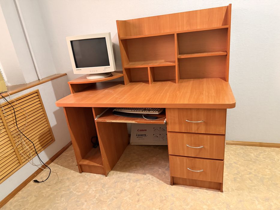Стол книжный парта