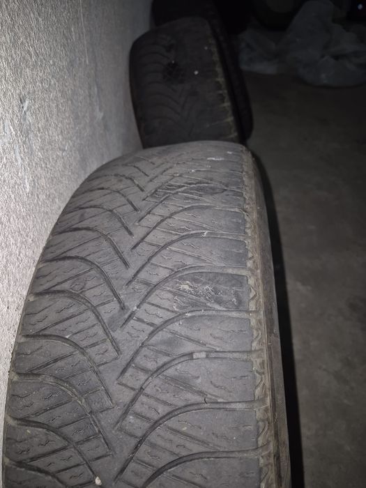 Cauciucuri duster 215 65 16