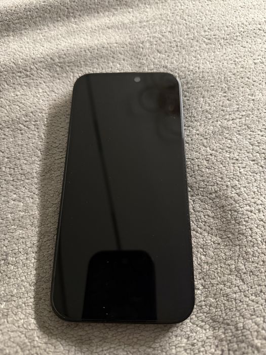IPhone 16 pro max 256 гб имеется коробка