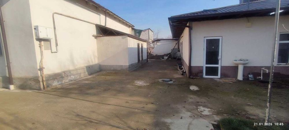 Продаётся  помещение  Зангиатинский район