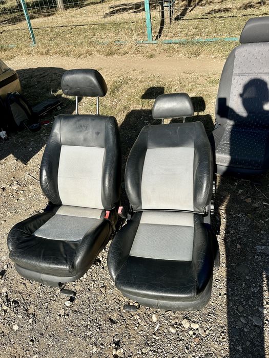 Vand interior RS Octavia 1 in stare foarte buna!
