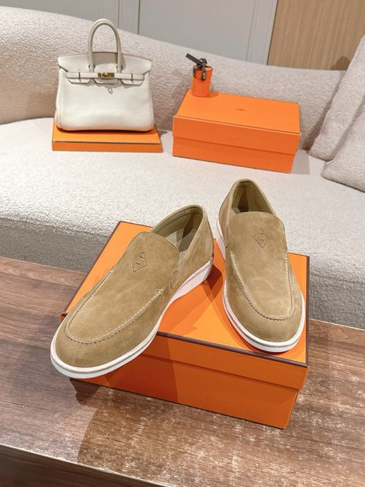 Mocasini Hermès Low Loafer din piele întoarsă in Nuanta Bej Sable cu detaliu iconic „H Diamant” ! Originali !