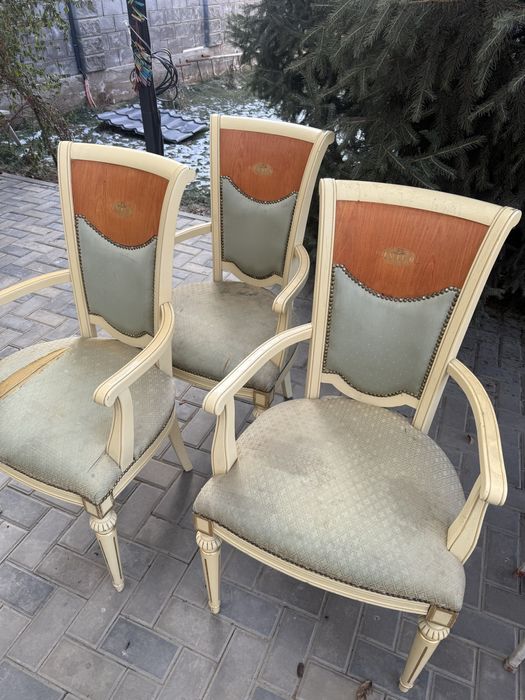 Кресло стул по 5000 за штуку