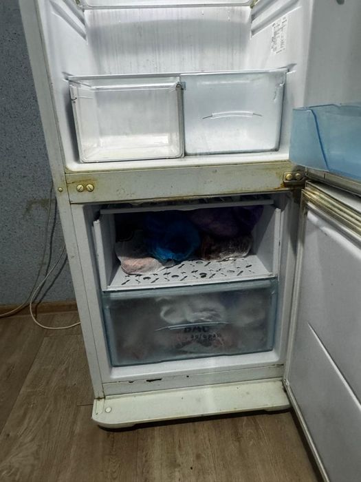 Холодильник сатылады