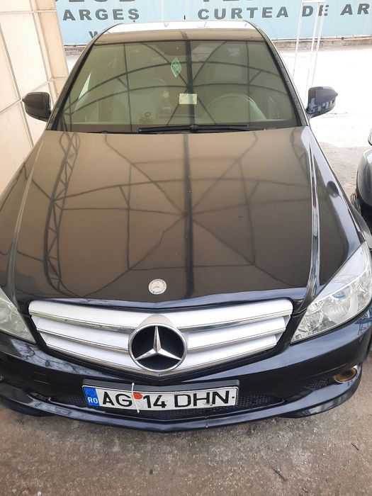 Vând Mercedes Benz C clase
