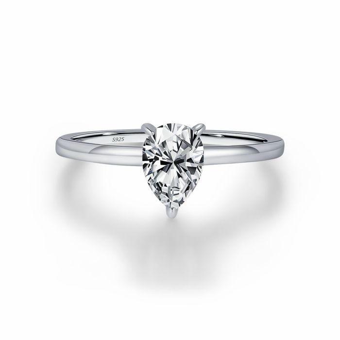 Кольцо с муассанитом 0.80 ct в огранке «Груша»