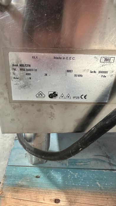 Tigaie Basculanta profesională Electrolux