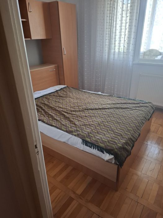 De închiriat apartament!