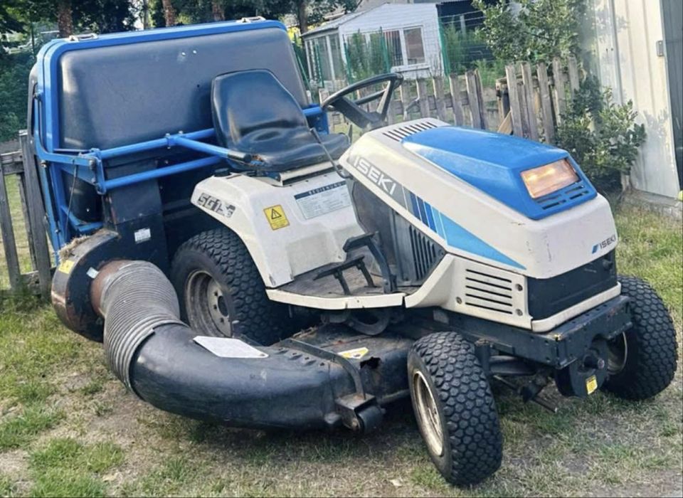 Tractoras gazon Iseki