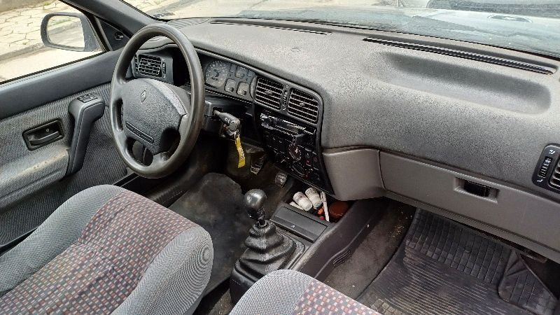 Рено 19 1.8 бензин газ