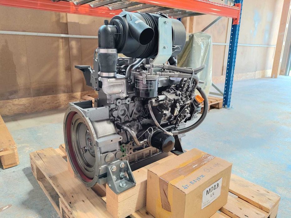 vand motor nou Yanmar 4TNV88