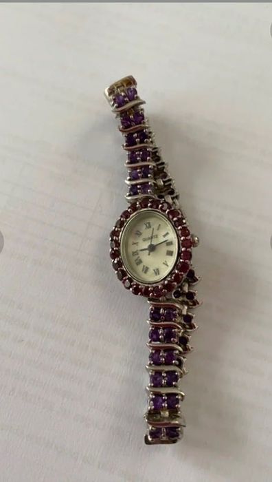 Vând ceas din argint cu pietre semipretioase