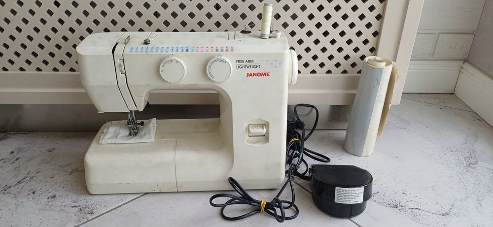 Швейная машинка Janome