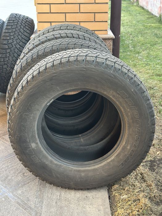 Зимние шины Bridgestone Blizzak