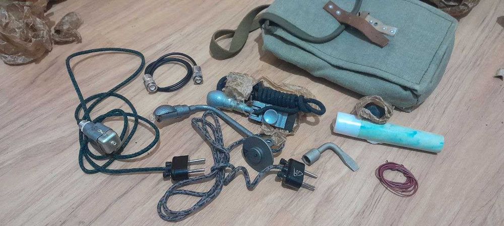 Антенны разные, ЗИПы и многое другое