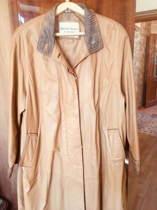 Плащ кожаный женский