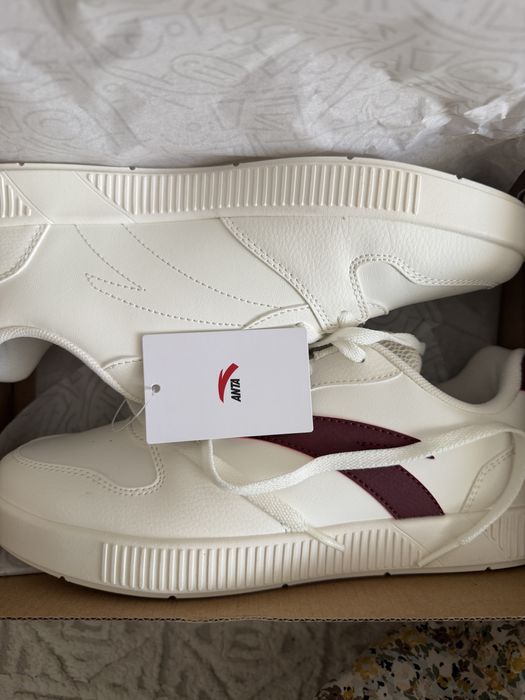 Кроссовки новые Anta